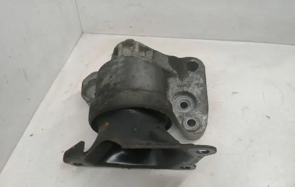 Volkswagen Multivan T5 Engine mount bracket 7H0199256H 7H0199256