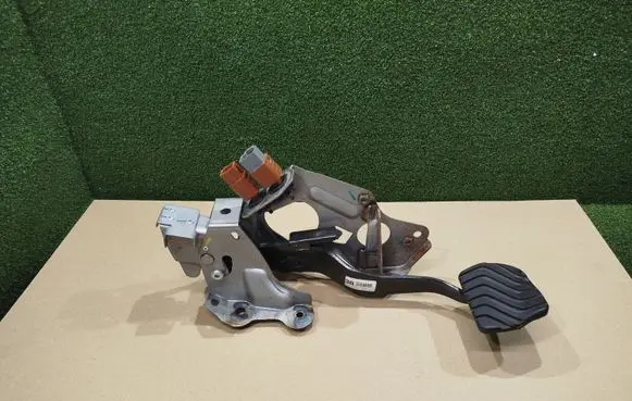 Renault Koleos II Brake pedal 191014083936
