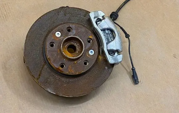 Dacia Duster II Front wheel hub spindle knuckle