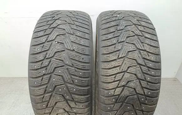 Volvo V60 R17 winter/snow tires with studs 
