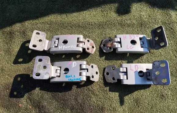 Hyundai Solati H350 Loading door hinge set 7377059100