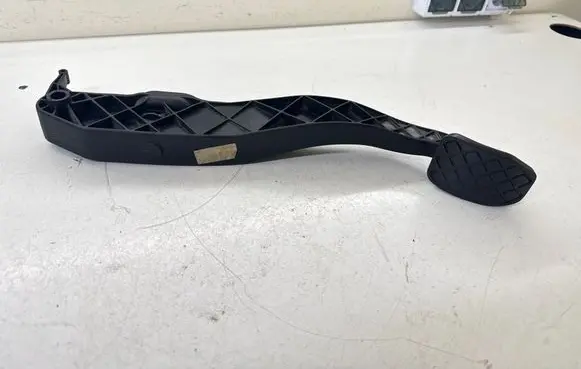 Volkswagen Transporter - Caravelle T5 Clutch pedal 7H1721315