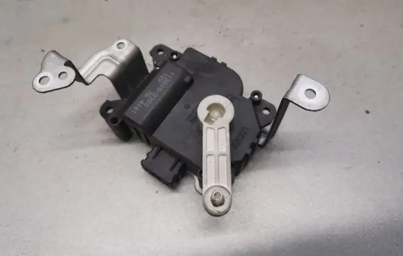 Subaru Outback Air flap motor/actuator 1138002380