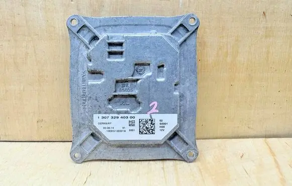 Peugeot 308 Xenon control unit/module 130732940300 10EEG122221A