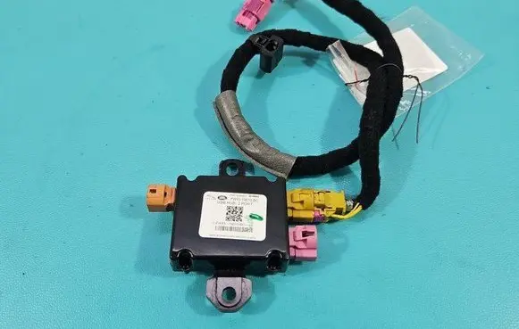Jaguar XE Central body control module FW93-19010-BC IMPRK1453149