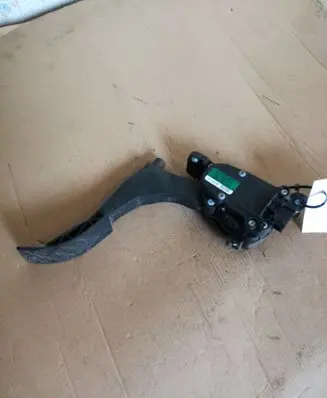 Skoda Fabia Mk1 (6Y) Accelerator throttle pedal 6Q1721503C