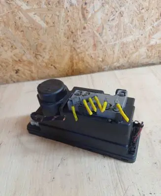 Mercedes-Benz E W210 Central locking vacuum pump 2108002248 00782837