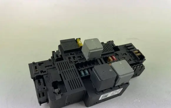Mercedes-Benz E W213 Fuse module A2139062202