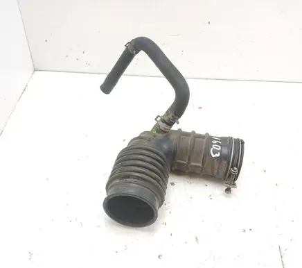 Nissan Navara D22 Air intake hose/pipe