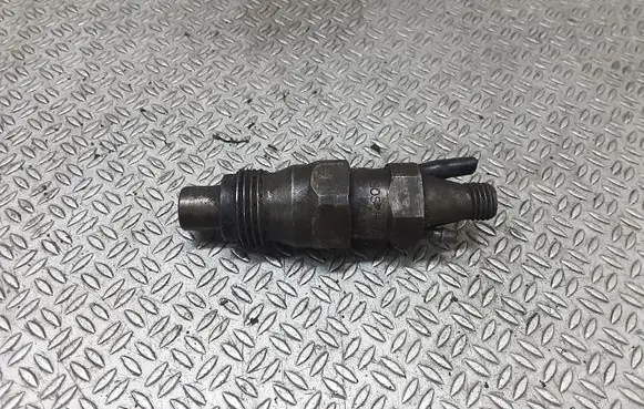 Peugeot 406 Fuel injector KCA17S42