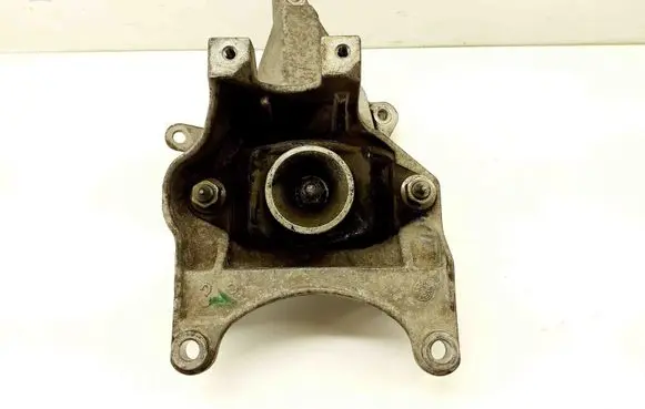 Nissan Note (E12) Gearbox mount