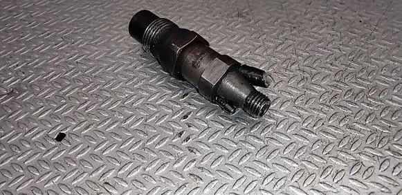 Volkswagen Transporter - Caravelle T4 Fuel injector 068130202