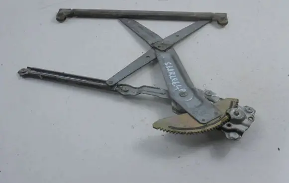 Toyota Starlet (P90) V Front door manual window regulator 