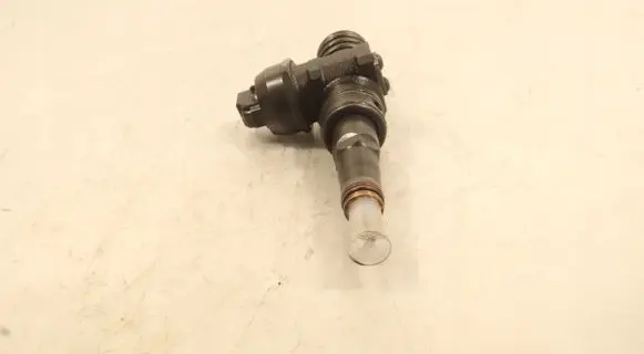 Volkswagen Touareg I Fuel injector 0414720210
