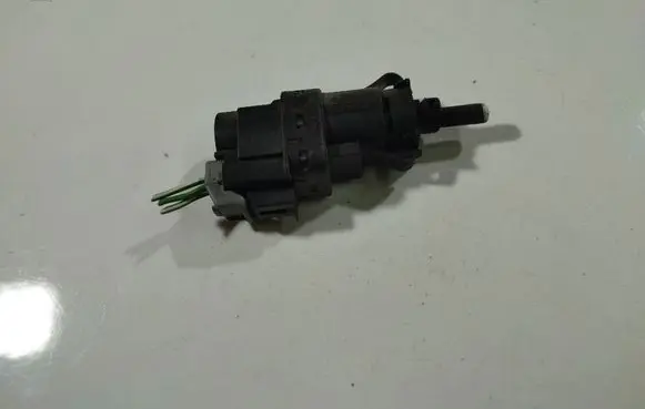 Ford Focus C-MAX Brake pedal sensor switch