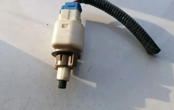 Toyota Corolla Verso AR10 Brake pedal sensor switch