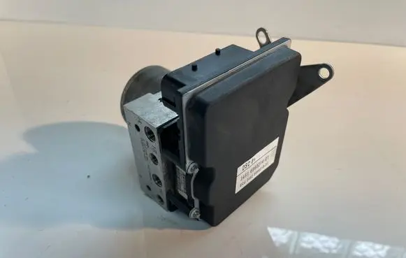 BMW X1 E84 ABS Pump 3451686021401 6860214