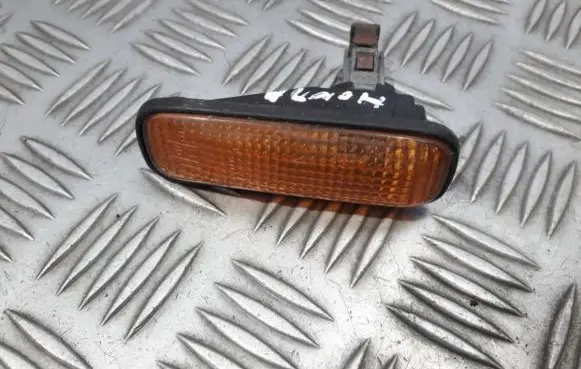 Honda Legend III KA9 Front fender indicator light 6R01391