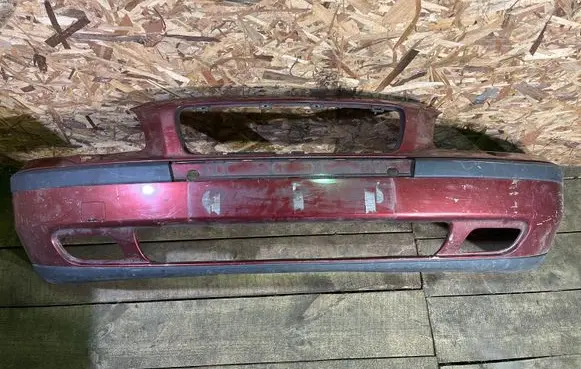 Volvo V70 Front bumper 09484239