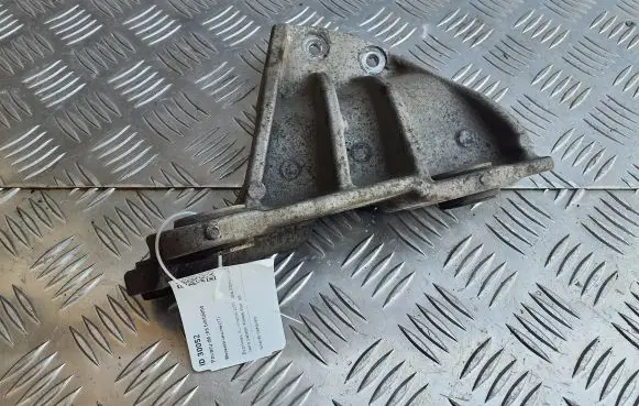 Maserati Levante Engine mounting bracket 670034567