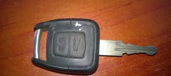 Opel Vectra B Ignition key/card 