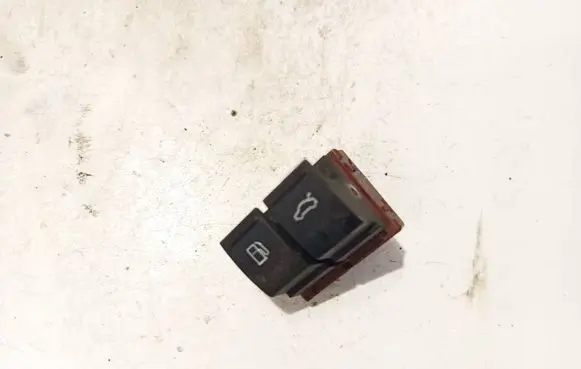 Tailgate opening switch