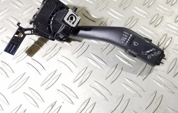 Volkswagen Golf V Wiper control stalk 1K0953519J