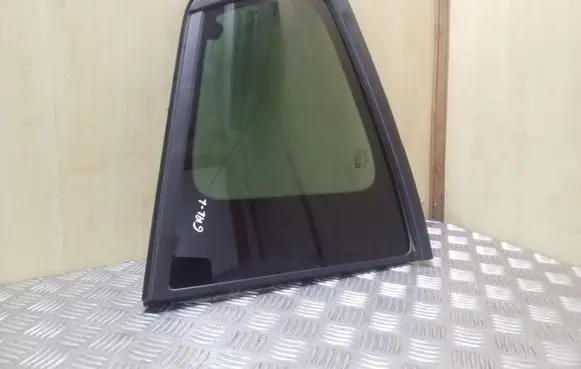 Opel Zafira C Rear side window 43R001667
