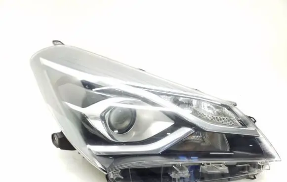 Toyota Yaris Headlight/headlamp