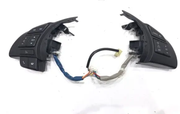 Mazda CX-5 Steering wheel buttons/switches 
