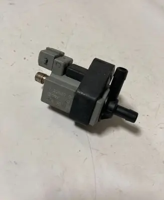 Audi TT Mk1 Turbo solenoid valve 078906283 72268700