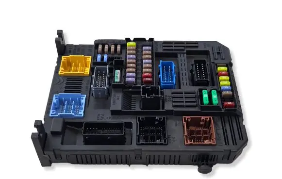 Opel Corsa F Fuse module 9830707680 1472060733 28641125