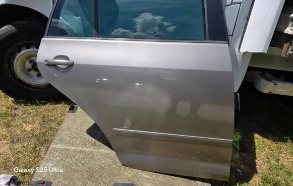 Volkswagen Golf Plus Rear door LA8X