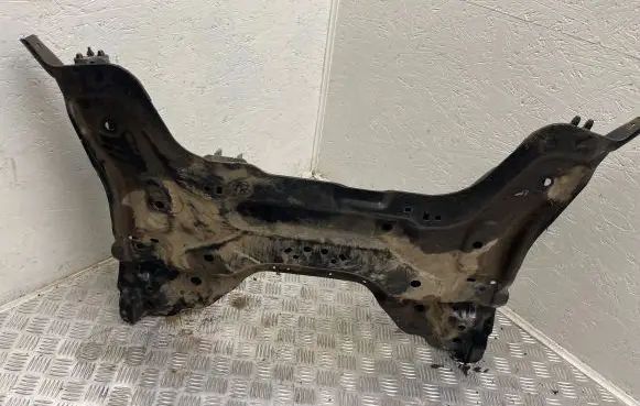 Peugeot 3008 I Front subframe