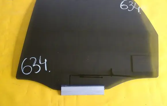 Opel Meriva A Rear door window glass