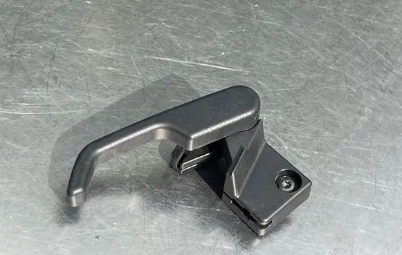 Engine bonnet (hood) release handle