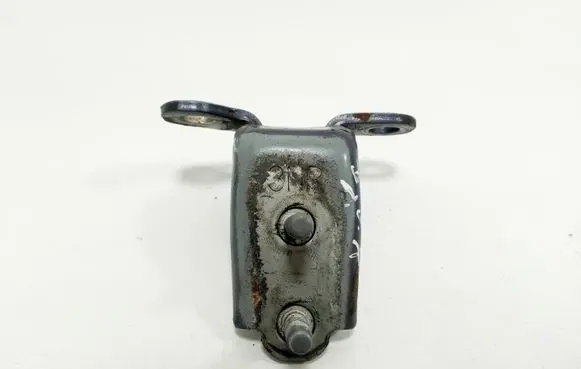 Honda FR-V Rear door lower hinge
