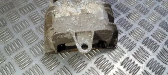 Volkswagen Golf IV Engine mount bracket 1j0199555