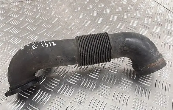Mercedes-Benz B W245 Air intake hose/pipe a6400900929