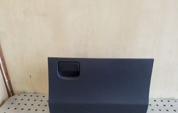 Toyota Yaris Glove box set 5555052140