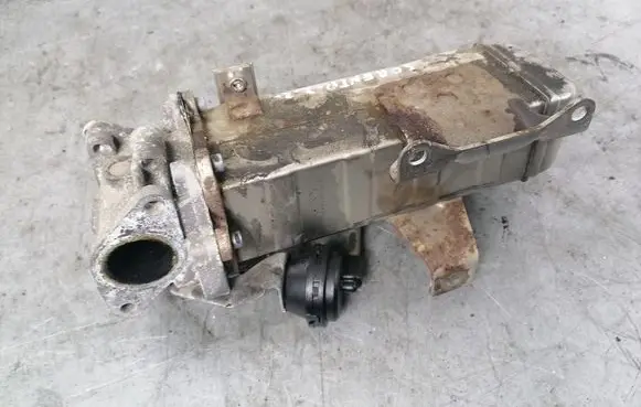 KIA Sorento EGR valve cooler 284162F140