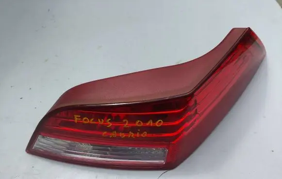 Ford Focus Tailgate rear/tail lights 6N4113404A 0374D