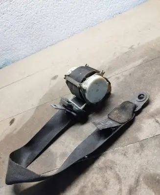 Ford Focus Front seatbelt 4M51A61294AK