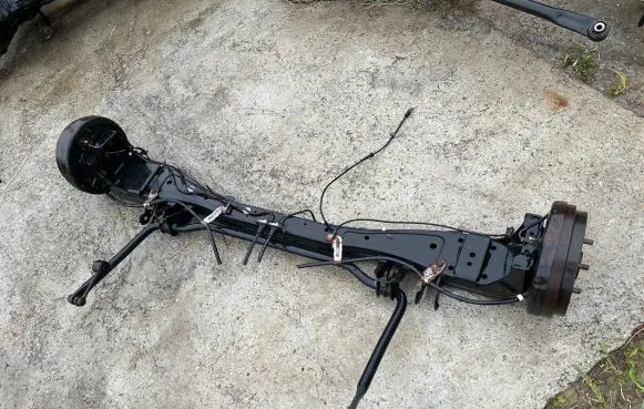 Nissan NV200 Rear axle beam 