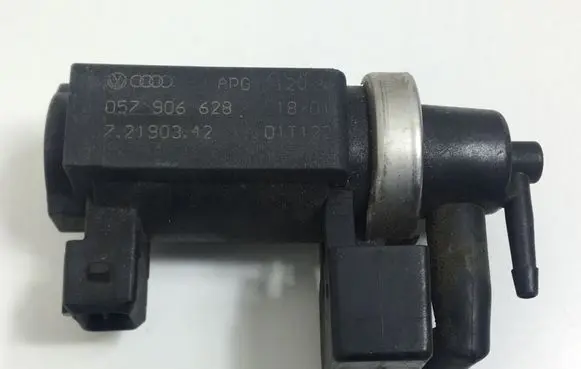 Audi A6 S6 C6 4F Vacuum valve 057906628