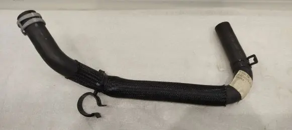 Coolant pipe/hose