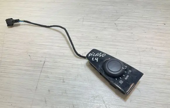 Citroen C4 I Picasso Air conditioning (A/C) switch 9659796977