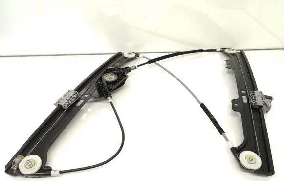 BMW 5 E60 E61 Front window lifting mechanism without motor 7075667 7075667E 7034351