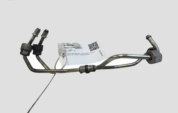 Volvo V40 Fuel injector supply line/pipe