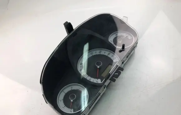 KIA Ceed Speedometer (instrument cluster) 940031H131